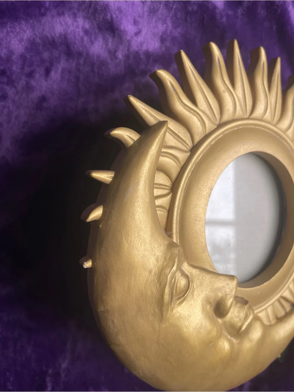 Vtg 90s Celestial Sun and Moon Picture Frame Gold Sturdy Whimsigoth Round Frame